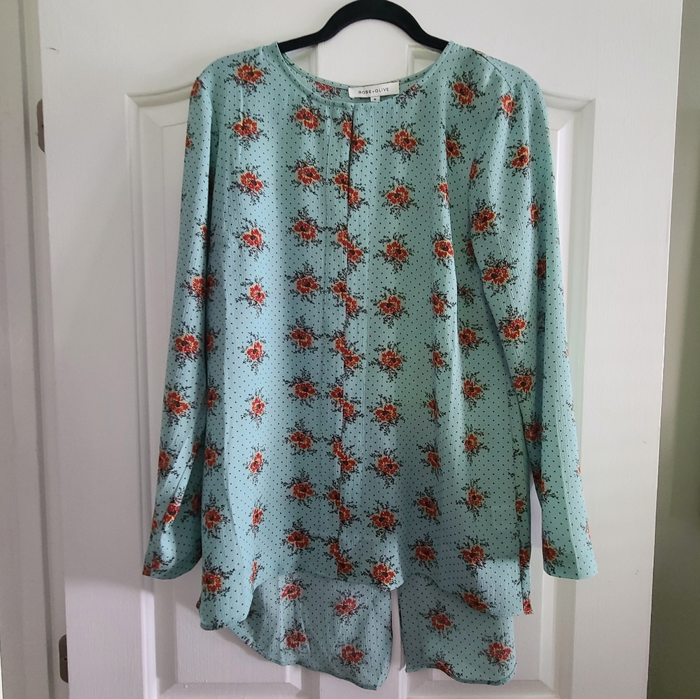 Rode and olive floral blouse